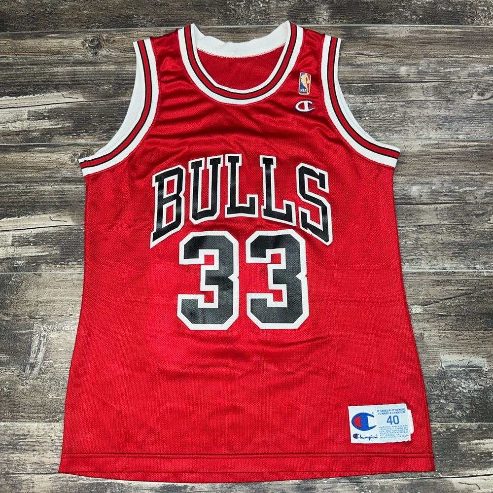 Vintage Champion Bulls Pippen 33 Jersey USA Red NBA Size 40 GUC